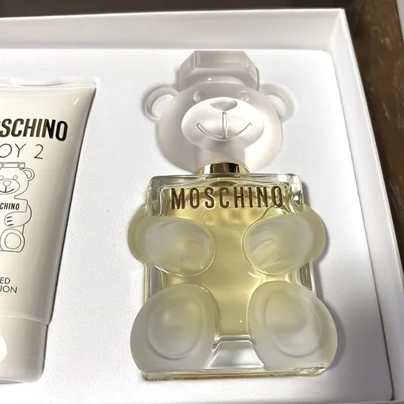 3.4 MOSCHINO TOY 2 Deluxe edp Body Set